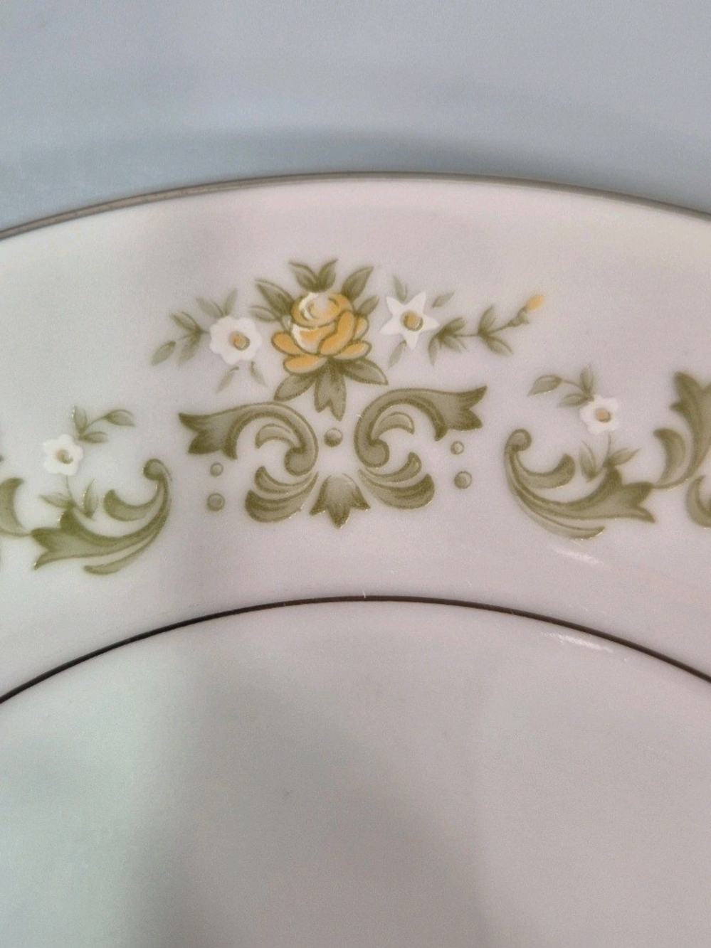 Towne House Fine China Japan One Bowl 7" ⁶/⁸ White Silver Rim Pre Loved. ¹ - Picture 5 of 5